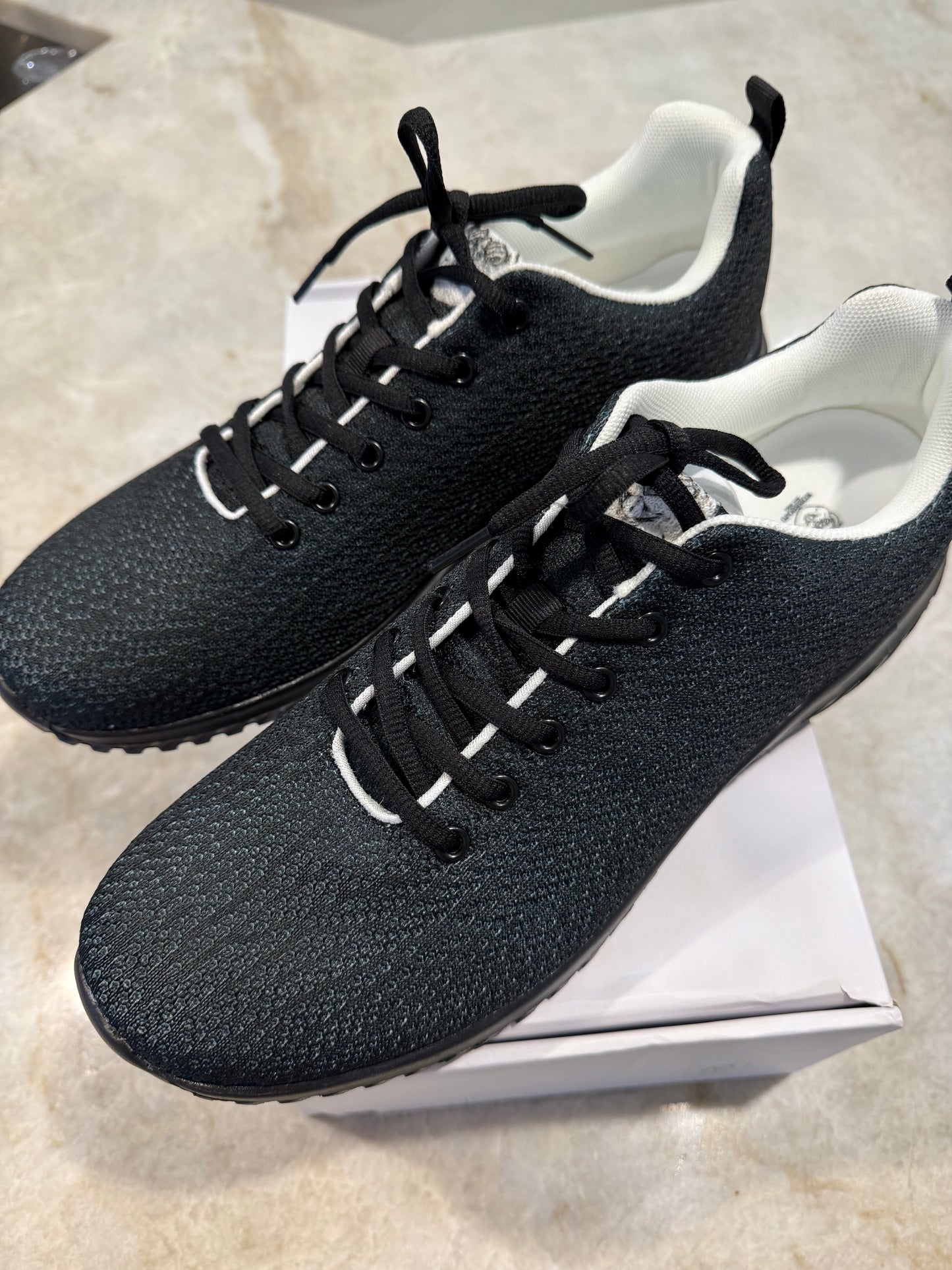 KOBESOJU Noir Men’s athletic shoes