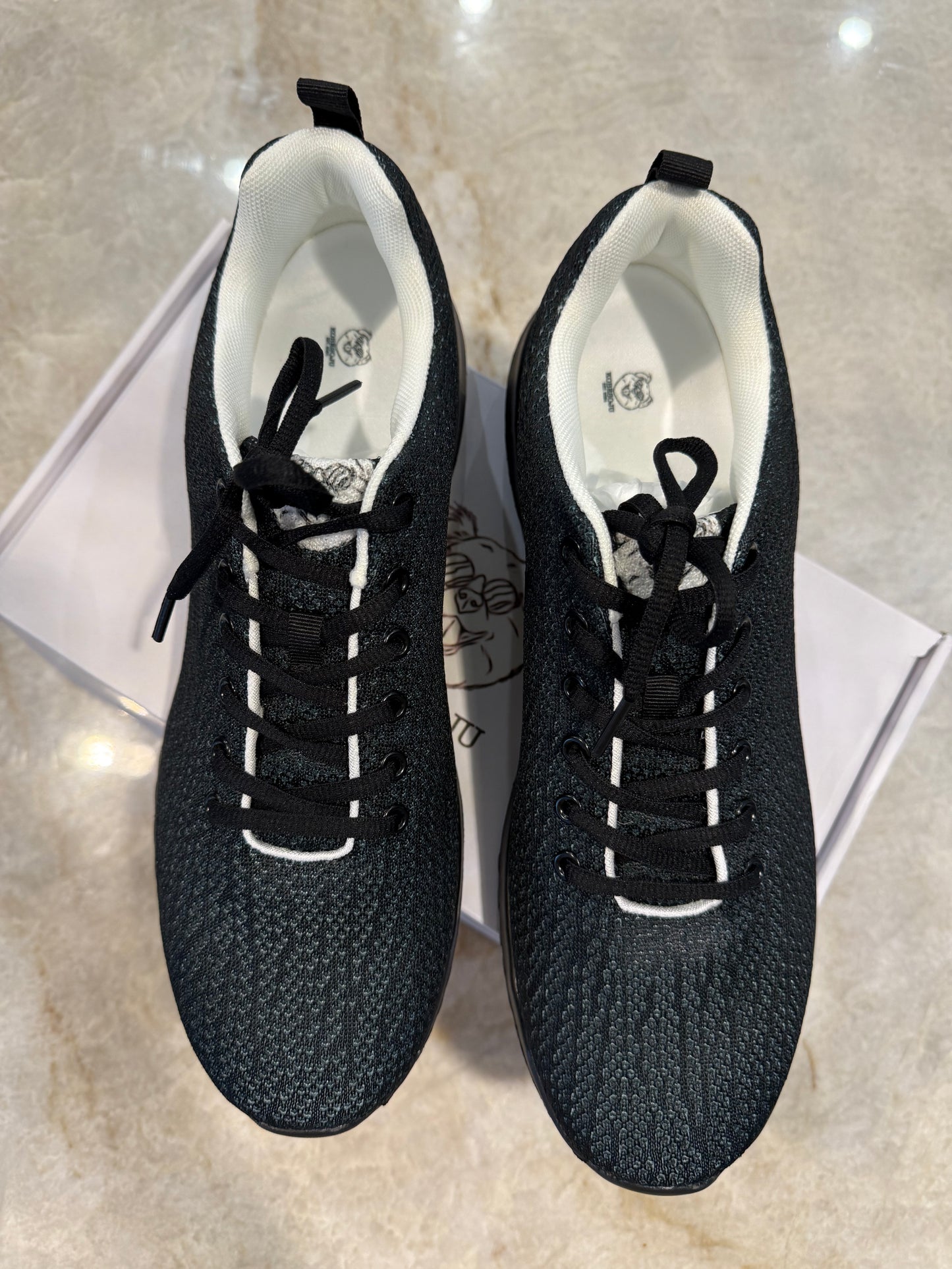 KOBESOJU Noir Men’s athletic shoes